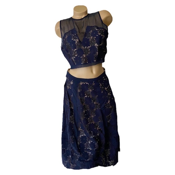 Foxiedox Atiqah Two Piece Maxi Dress Navy Lace NWT - Picture 3 of 4